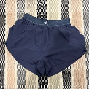 ALO Women's bluestone match point Athletic Shorts size medium